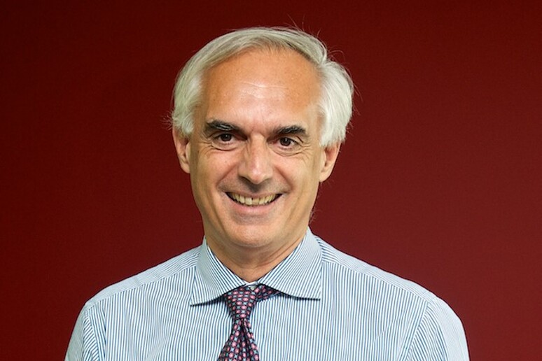 - RIPRODUZIONE RISERVATA