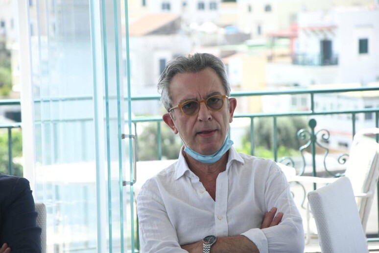 - RIPRODUZIONE RISERVATA