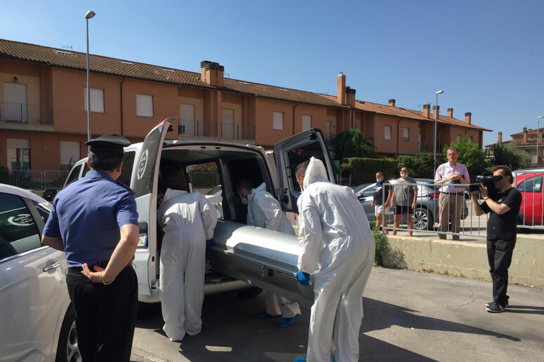 - RIPRODUZIONE RISERVATA