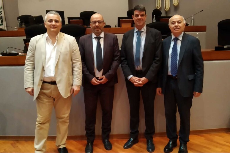 - RIPRODUZIONE RISERVATA