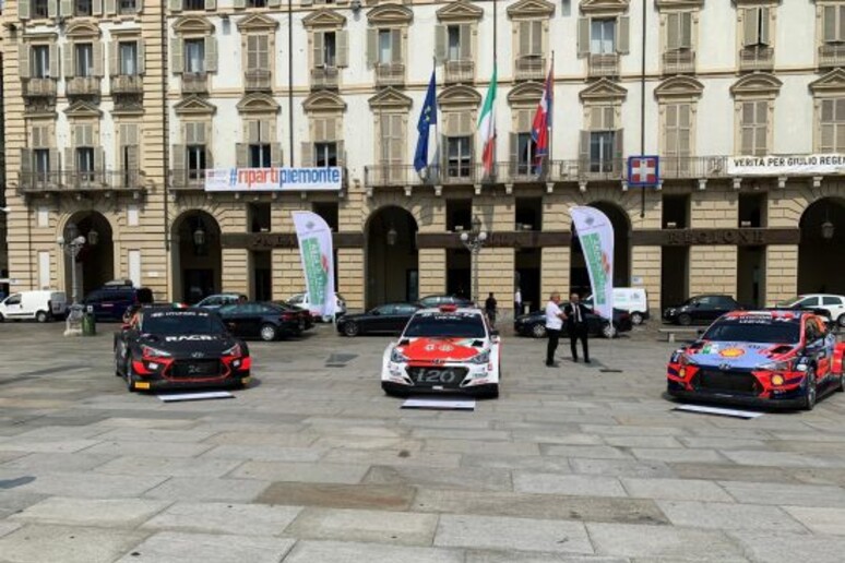 Rally di Alba, 162 equipaggi da 12 Nazioni - RIPRODUZIONE RISERVATA