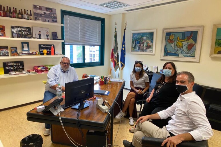 - RIPRODUZIONE RISERVATA