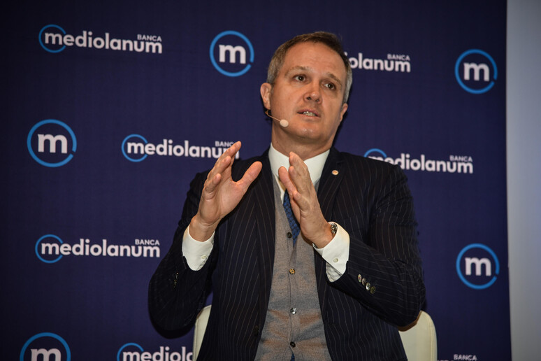 - RIPRODUZIONE RISERVATA
