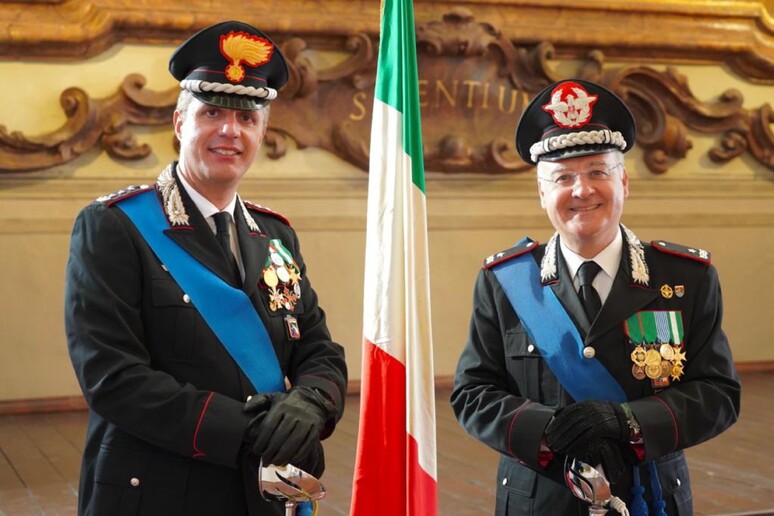 - RIPRODUZIONE RISERVATA