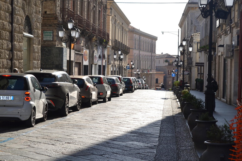 - RIPRODUZIONE RISERVATA