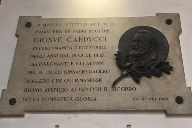 - RIPRODUZIONE RISERVATA