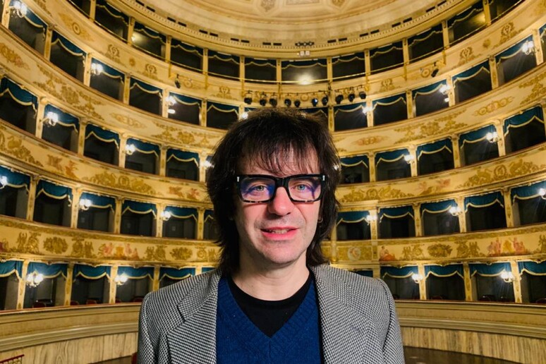 - RIPRODUZIONE RISERVATA