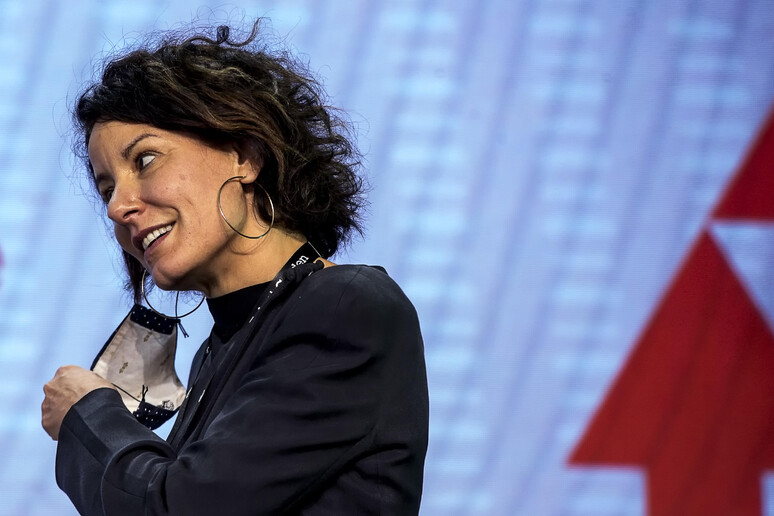 - RIPRODUZIONE RISERVATA