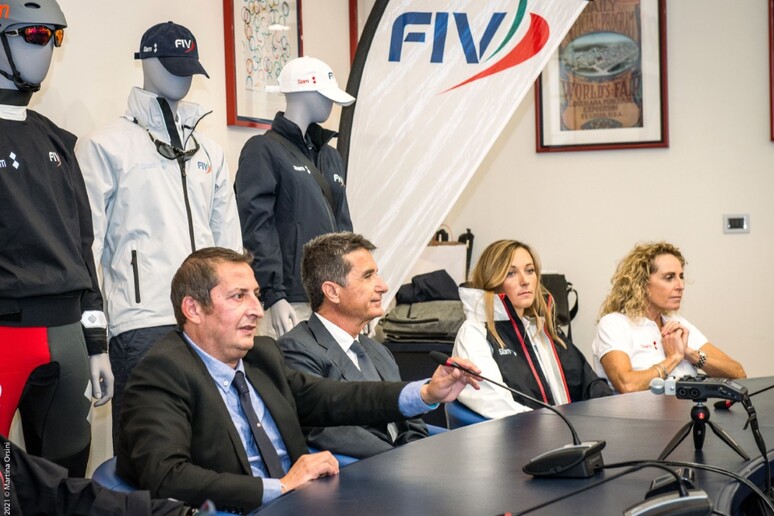 - RIPRODUZIONE RISERVATA