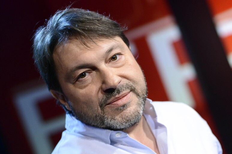 TV: Rai 3; Report con Sigfrido Ranucci [ARCHIVE MATERIAL 20170422 ] - RIPRODUZIONE RISERVATA