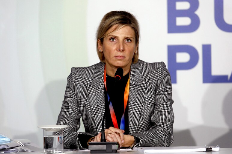 - RIPRODUZIONE RISERVATA