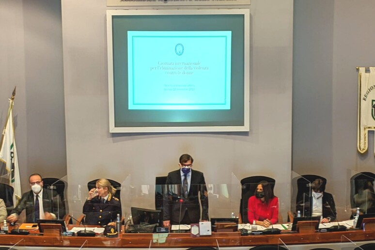 - RIPRODUZIONE RISERVATA