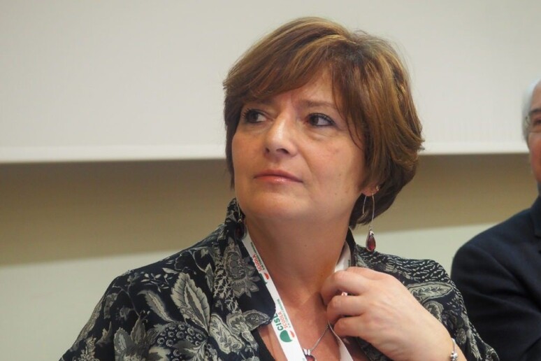 - RIPRODUZIONE RISERVATA