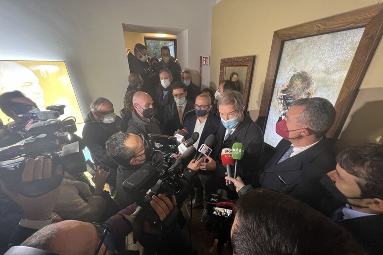 - RIPRODUZIONE RISERVATA