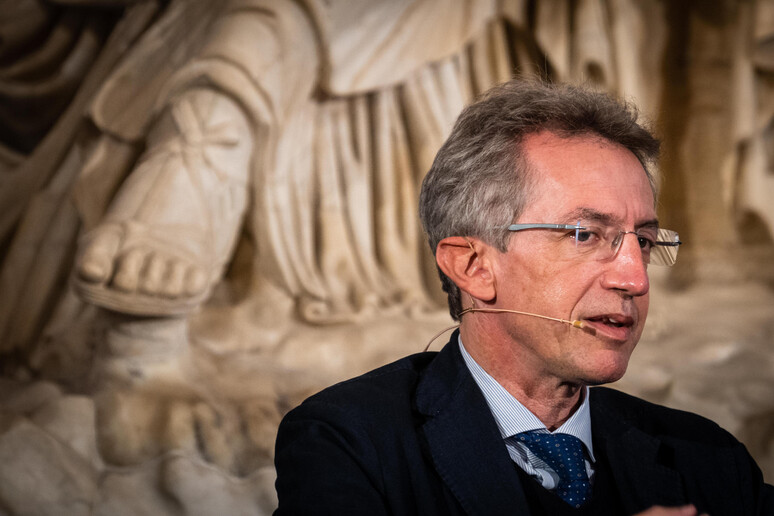 - RIPRODUZIONE RISERVATA