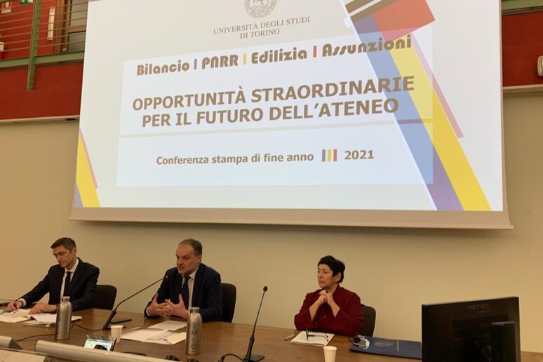 - RIPRODUZIONE RISERVATA