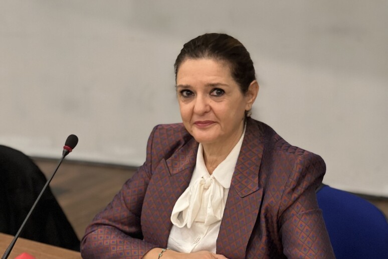 - RIPRODUZIONE RISERVATA