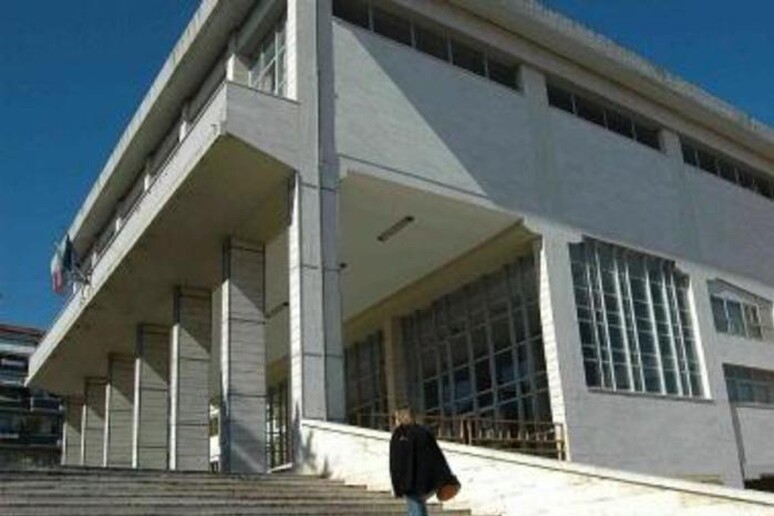 - RIPRODUZIONE RISERVATA