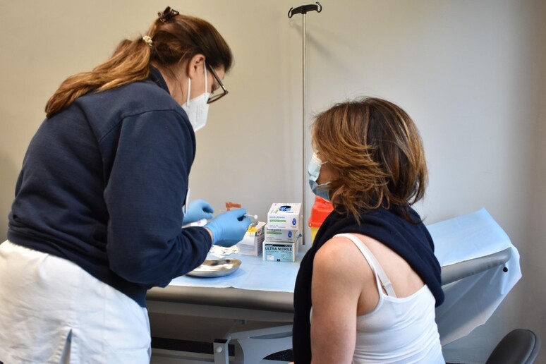 - RIPRODUZIONE RISERVATA