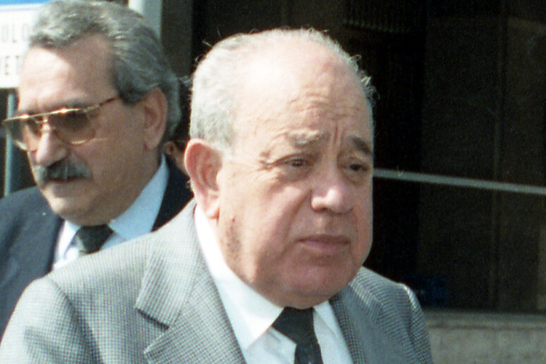 - RIPRODUZIONE RISERVATA