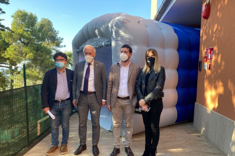 - RIPRODUZIONE RISERVATA