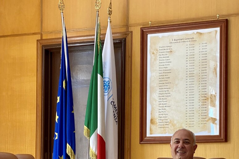 - RIPRODUZIONE RISERVATA