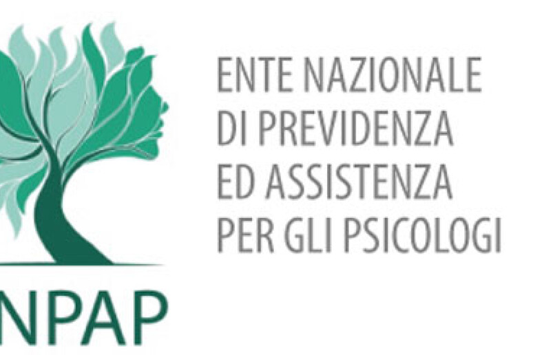 - RIPRODUZIONE RISERVATA