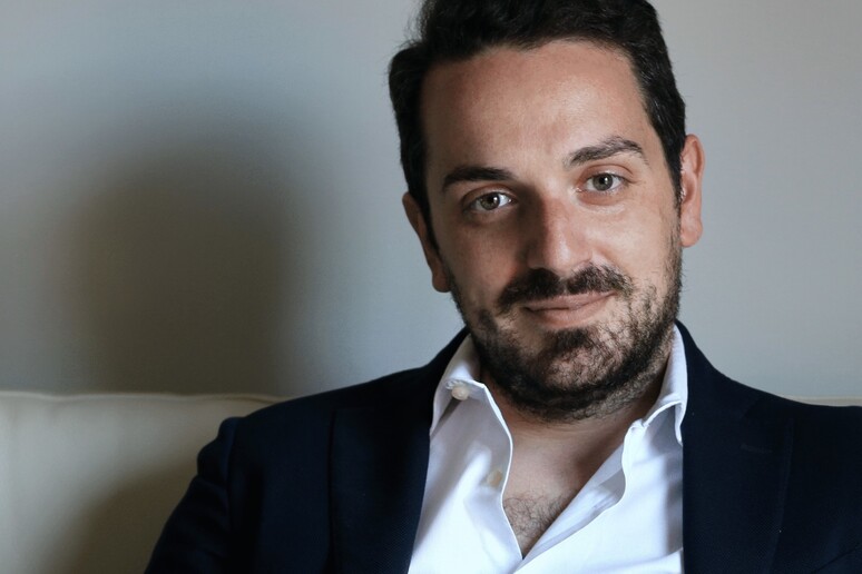 - RIPRODUZIONE RISERVATA