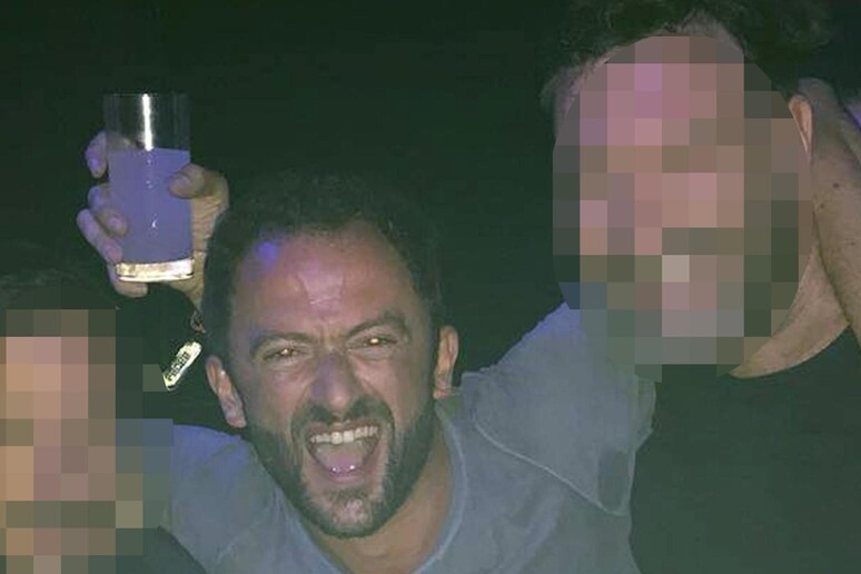 - RIPRODUZIONE RISERVATA