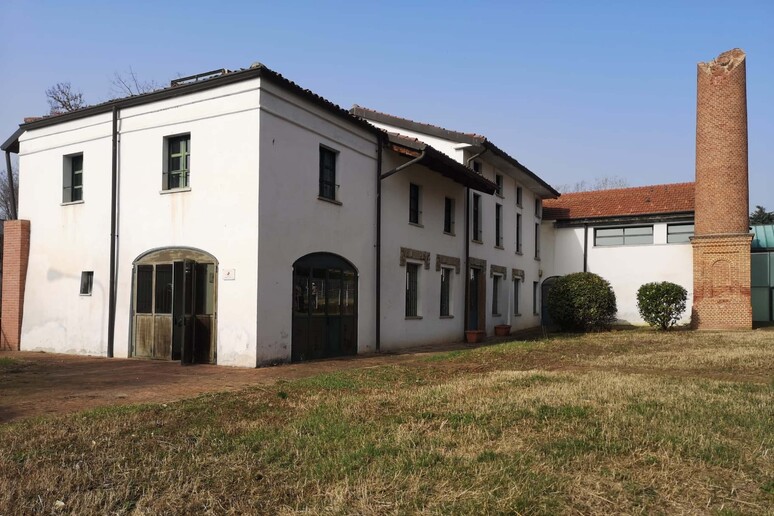 - RIPRODUZIONE RISERVATA