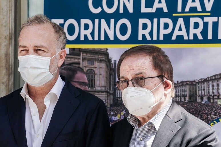 - RIPRODUZIONE RISERVATA