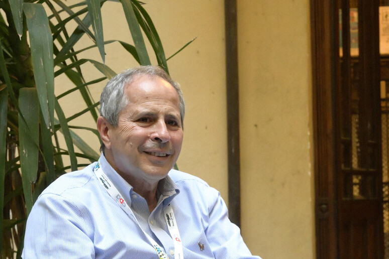 - RIPRODUZIONE RISERVATA