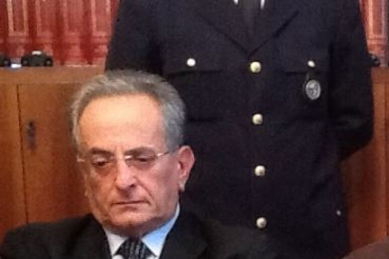 - RIPRODUZIONE RISERVATA