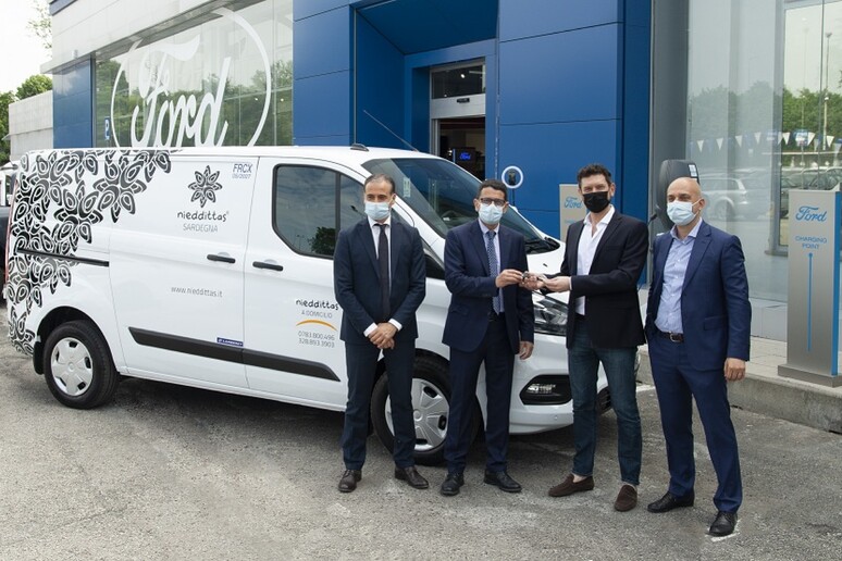 Consegnato primo Ford Transit Custom plug-in refrigerato © ANSA/web