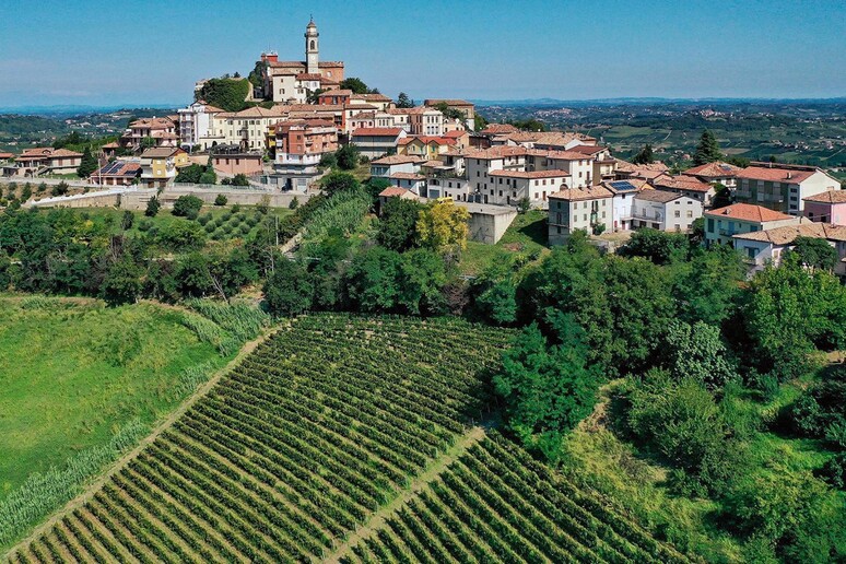 - RIPRODUZIONE RISERVATA