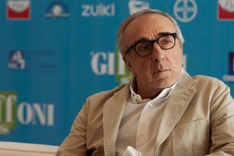 - RIPRODUZIONE RISERVATA