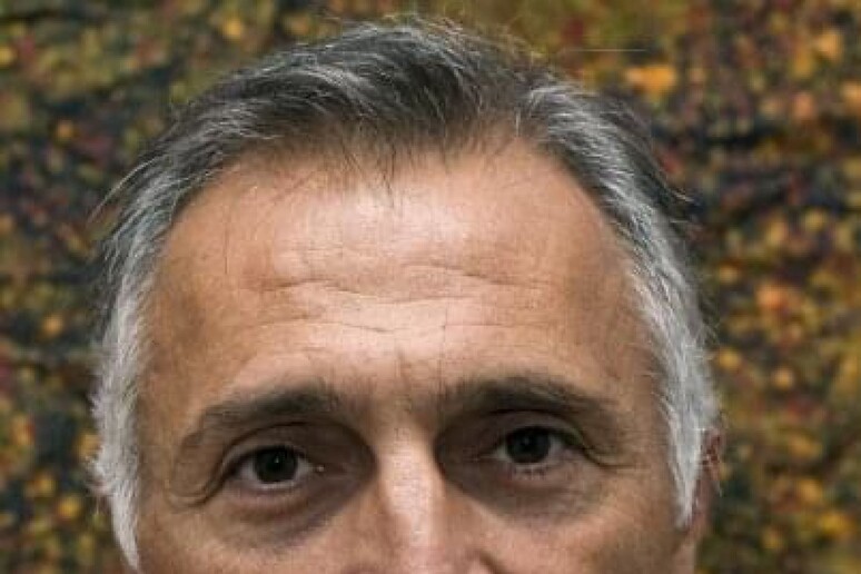 - RIPRODUZIONE RISERVATA