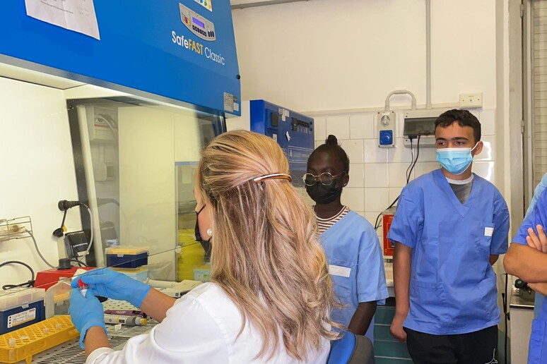 - RIPRODUZIONE RISERVATA