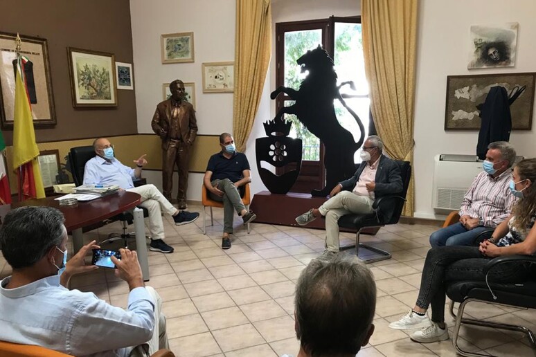 - RIPRODUZIONE RISERVATA