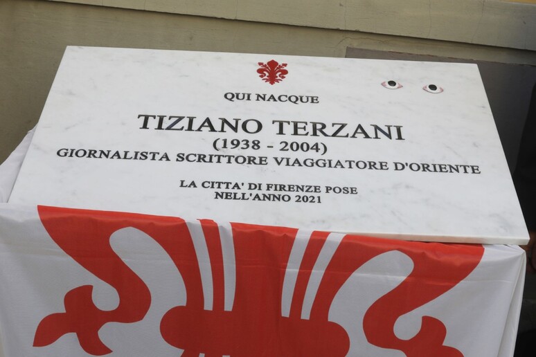 - RIPRODUZIONE RISERVATA