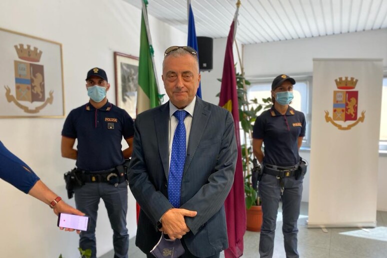 - RIPRODUZIONE RISERVATA