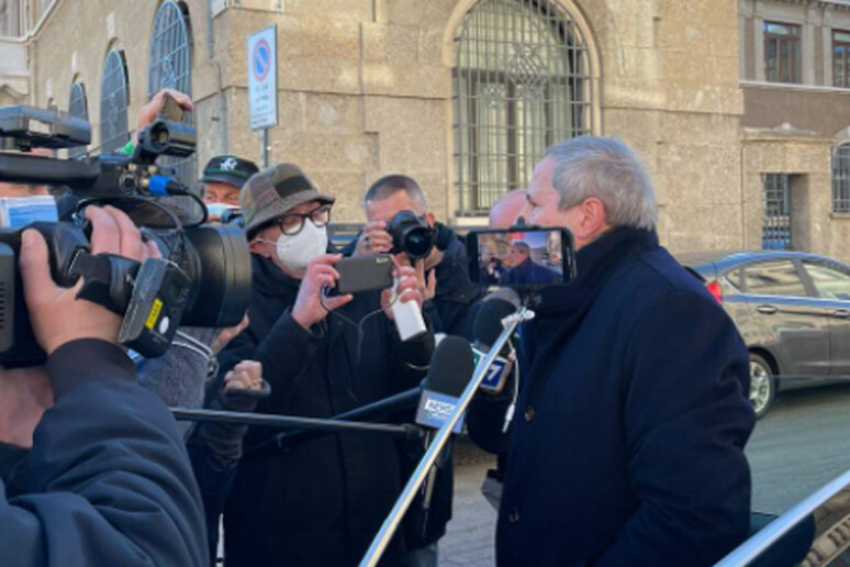 - RIPRODUZIONE RISERVATA