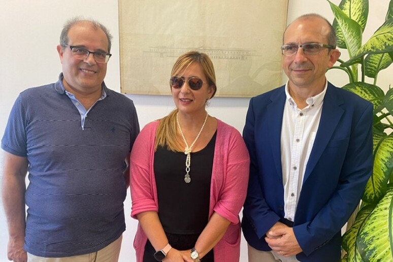 - RIPRODUZIONE RISERVATA