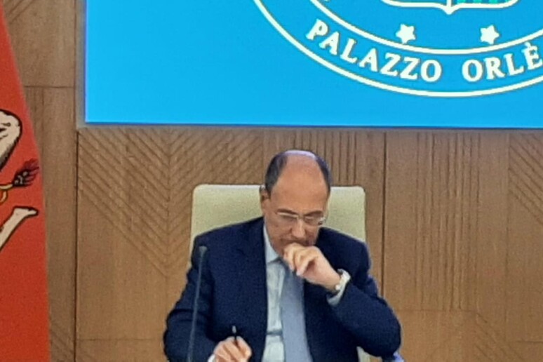 - RIPRODUZIONE RISERVATA