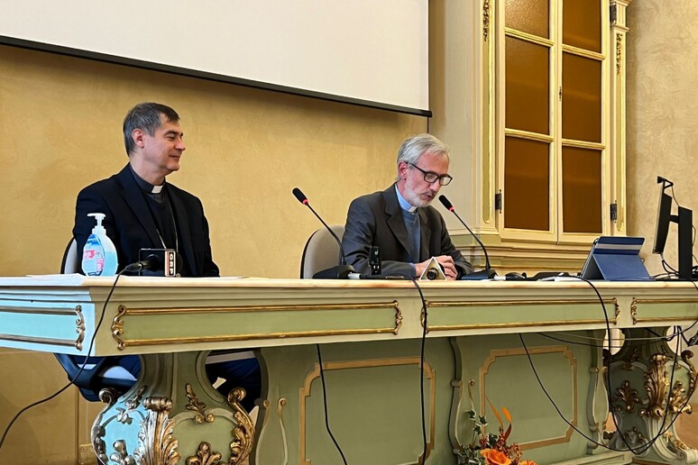- RIPRODUZIONE RISERVATA