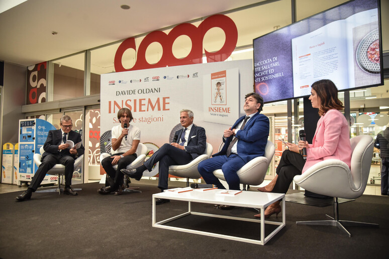 - RIPRODUZIONE RISERVATA