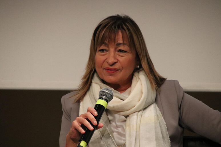 - RIPRODUZIONE RISERVATA