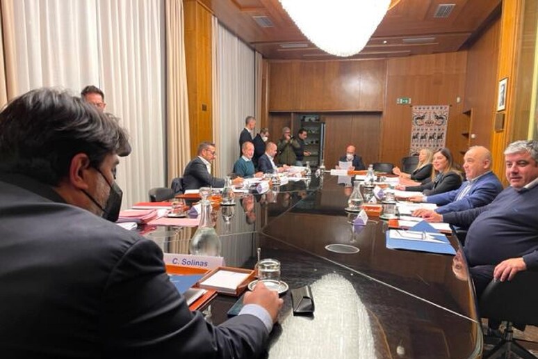 - RIPRODUZIONE RISERVATA