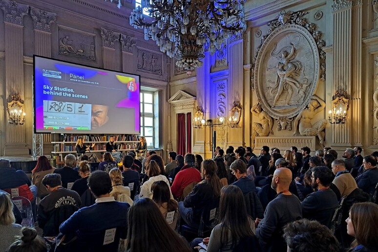 - RIPRODUZIONE RISERVATA
