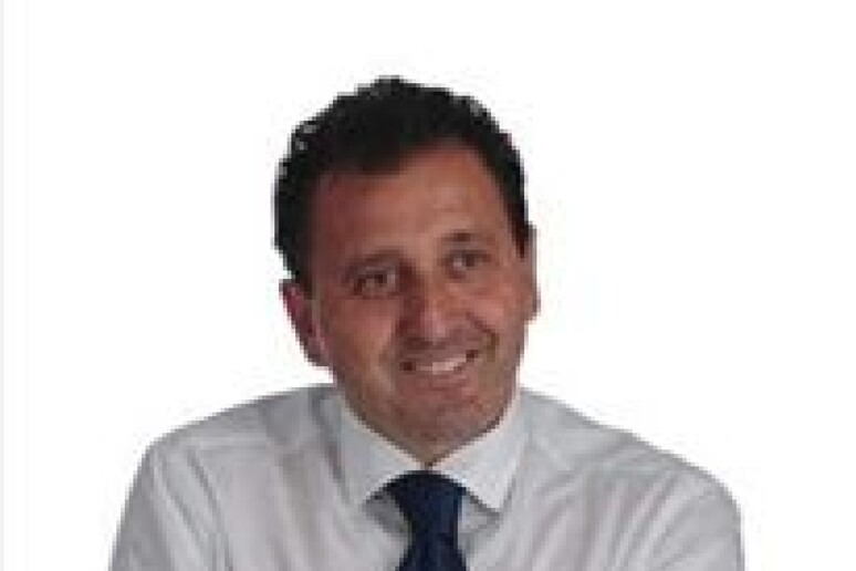 - RIPRODUZIONE RISERVATA